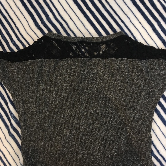 🦩 Loose Fit Sweater w/ Lace Detail - Picture 2 of 3